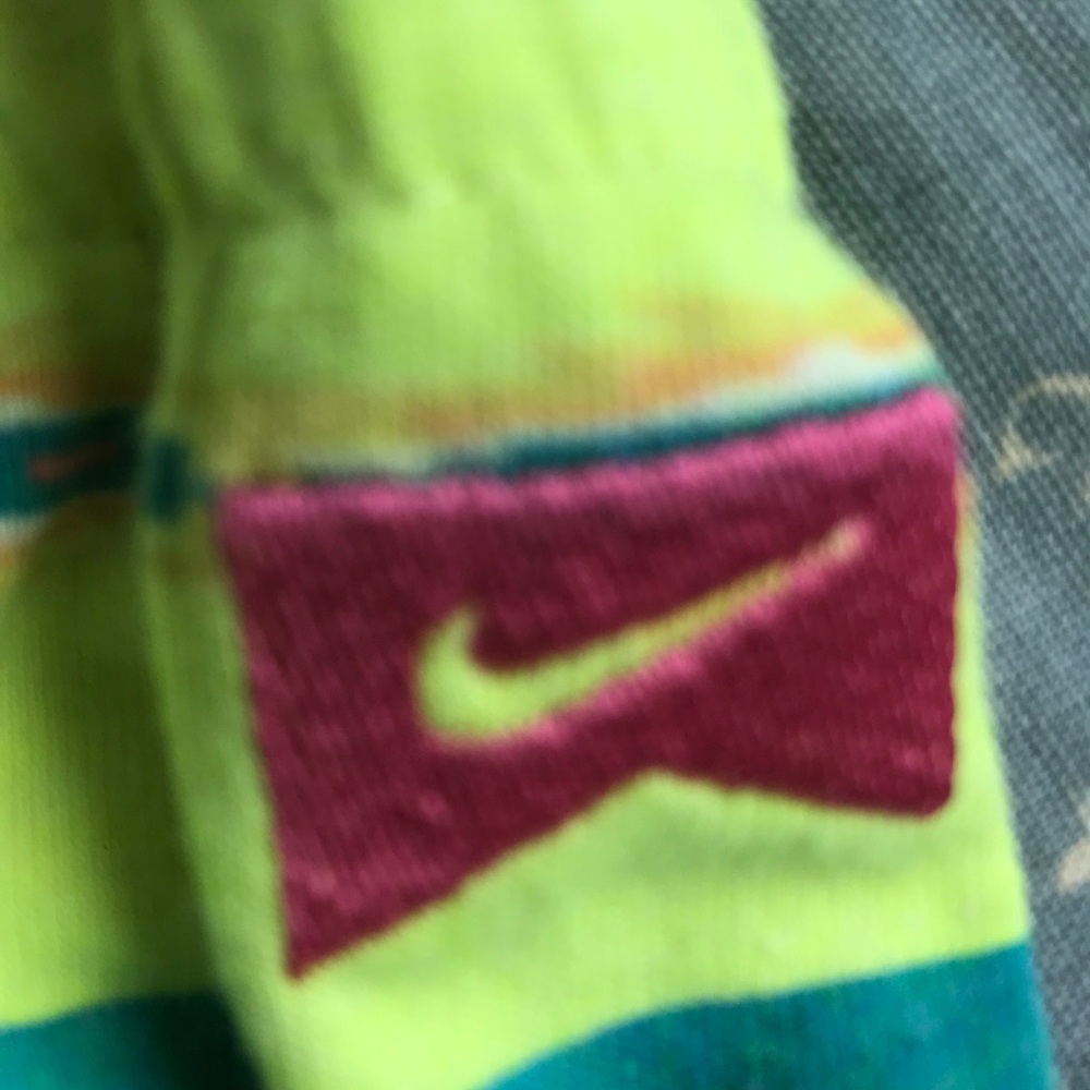 Nike - Picture 3 of 3